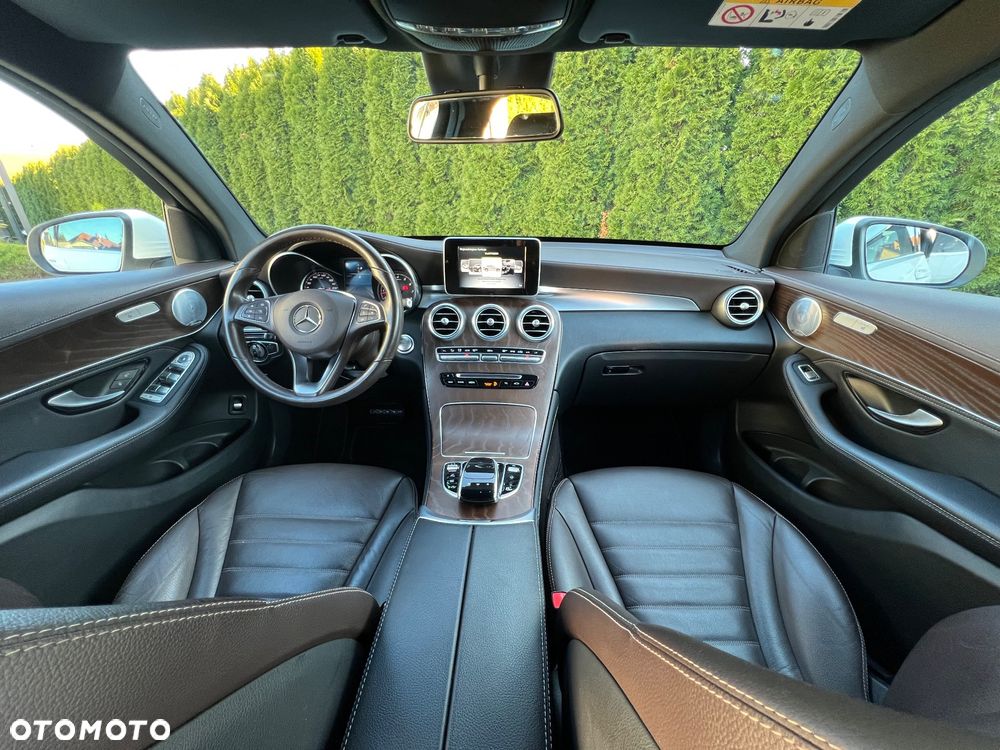 Mercedes-Benz GLC - 29