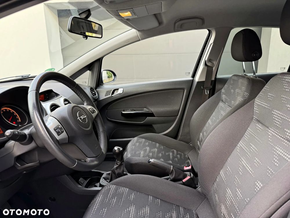 Opel Corsa 1.4 16V 150 Jahre - 4