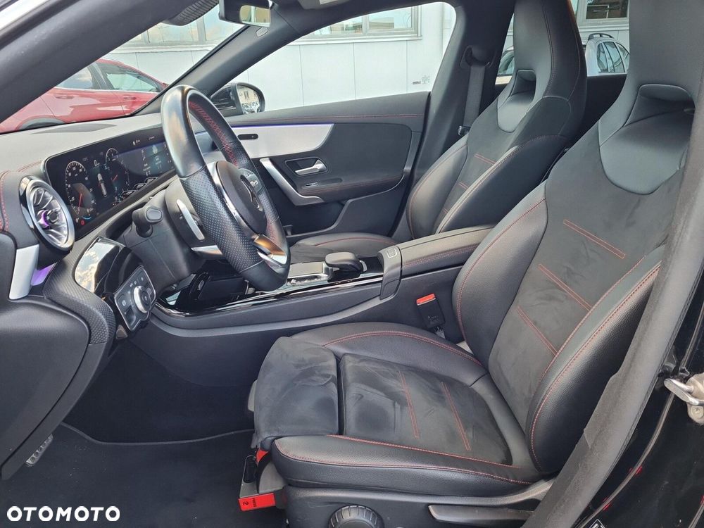 Mercedes-Benz CLA 200 AMG Line 7G-DCT - 13