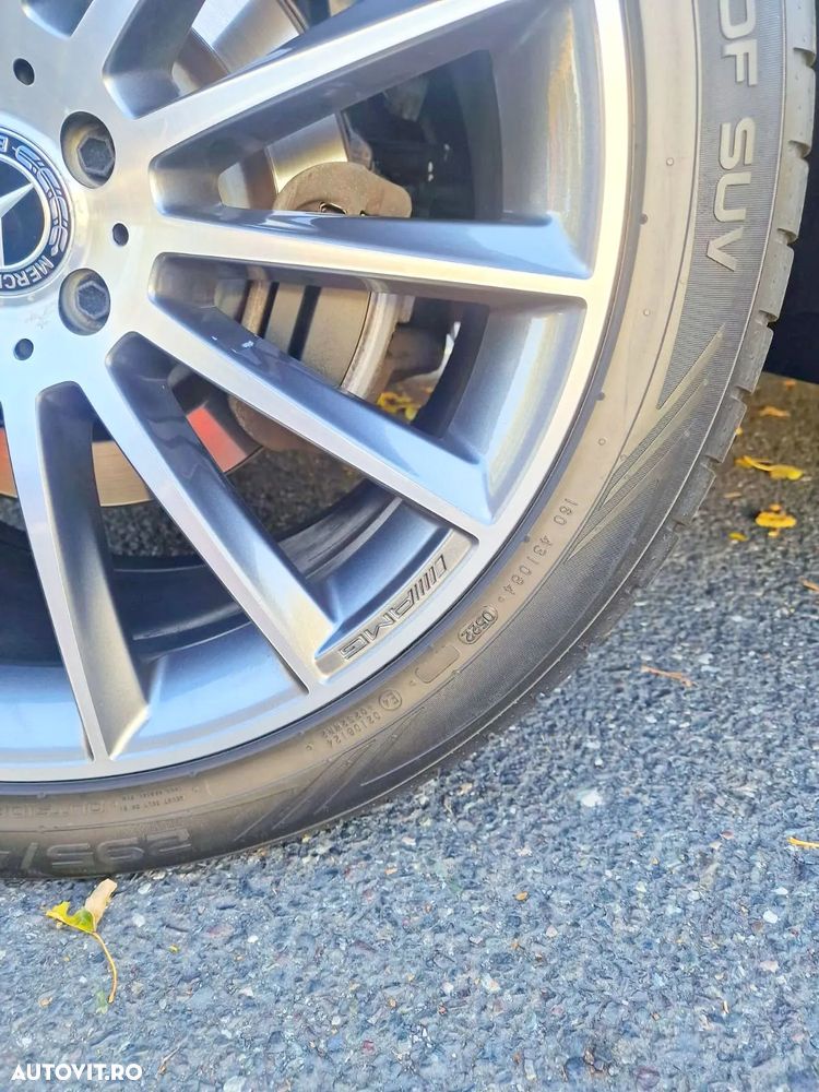 Mercedes-Benz GLS - 38