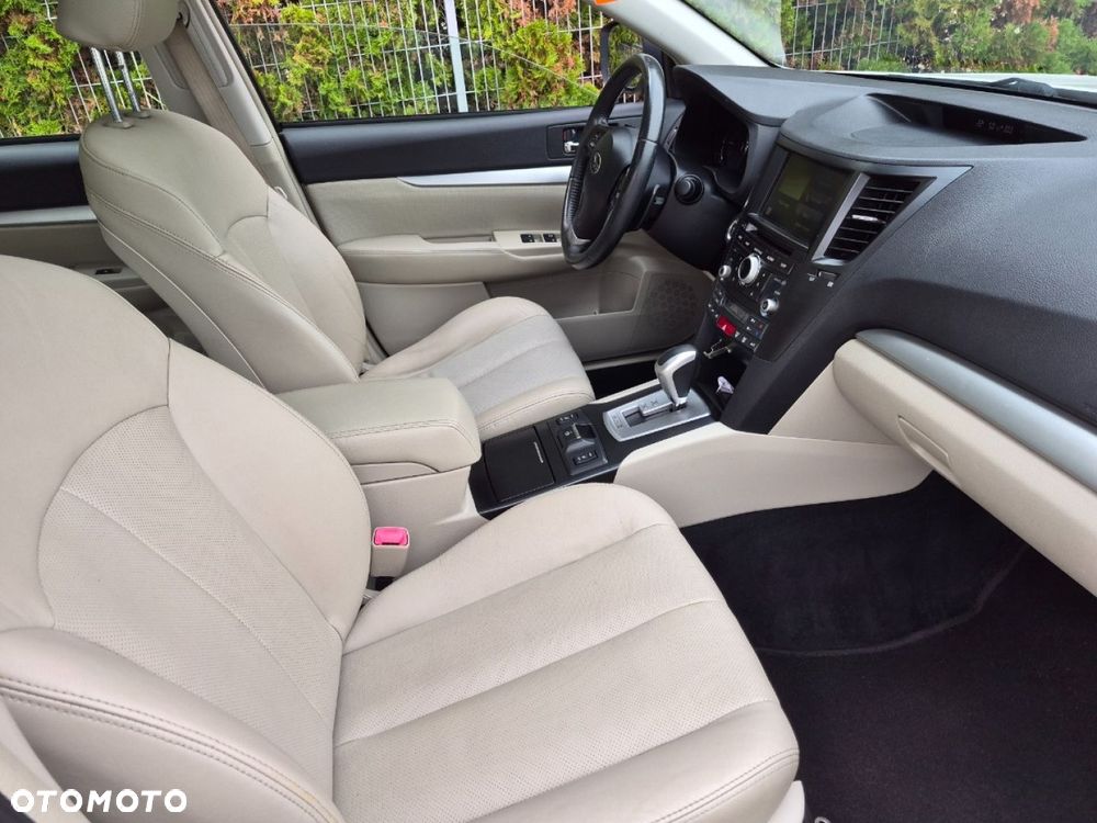 Subaru Outback - 34