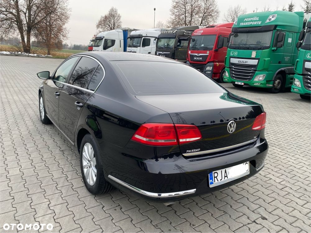Volkswagen Passat 1.6 TDI Comfortline - 5
