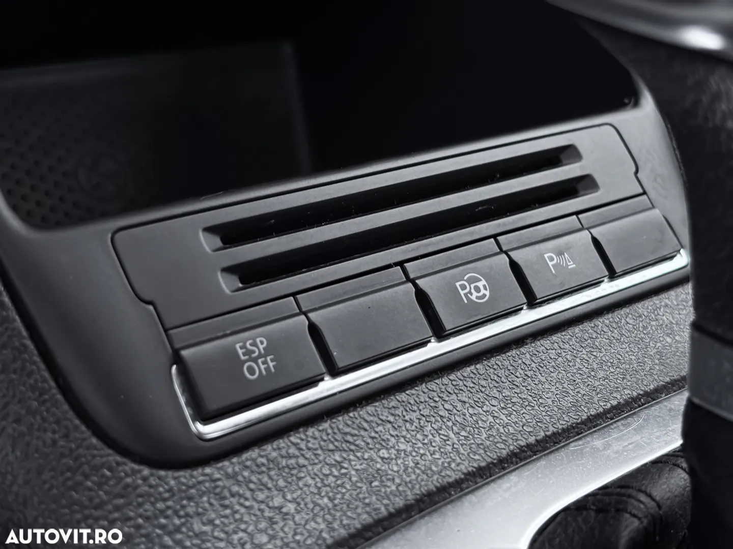 Volkswagen Tiguan - 16