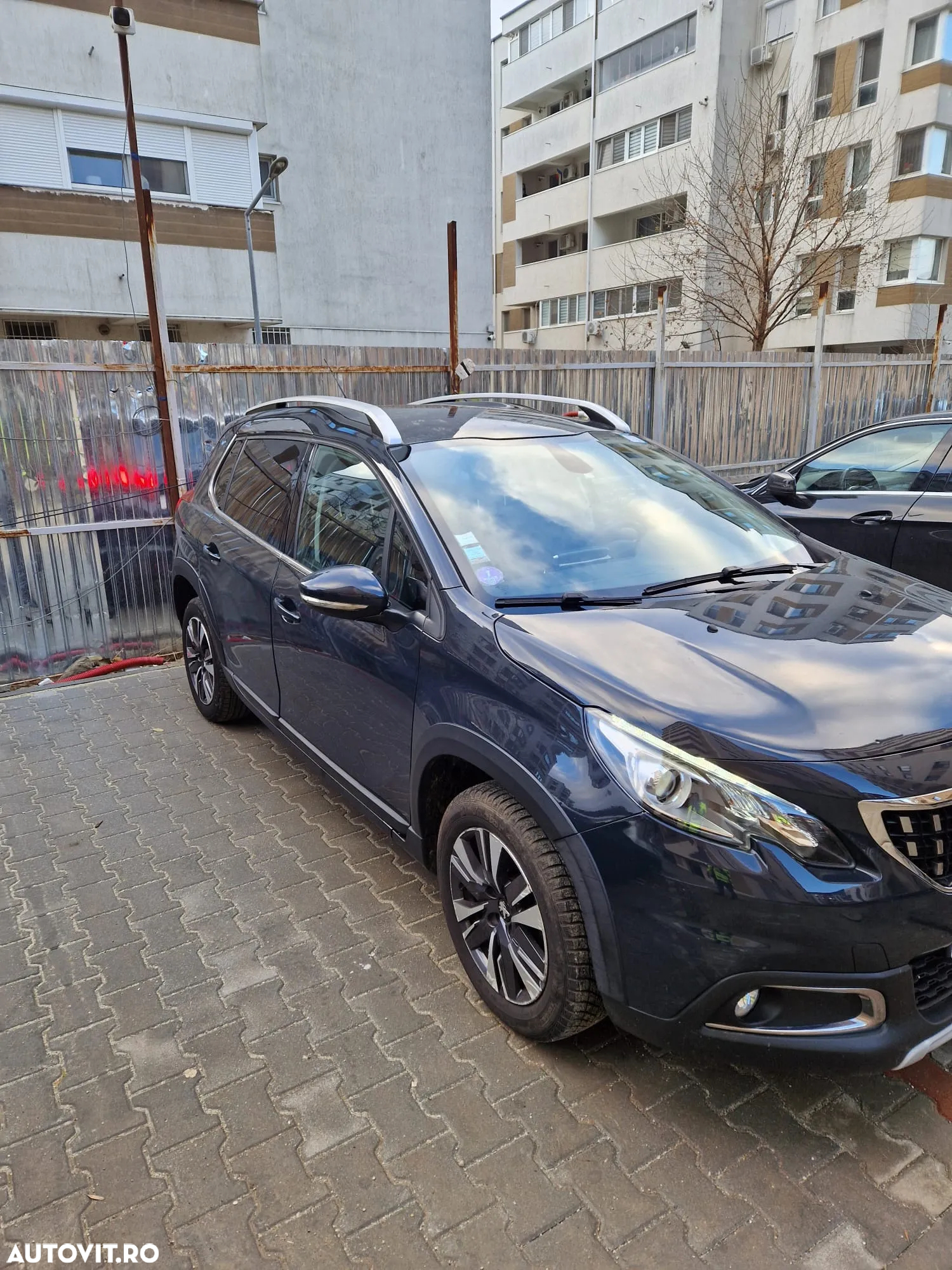 Peugeot 2008 PureTech 110 Stop&Start EAT6 Allure - 3