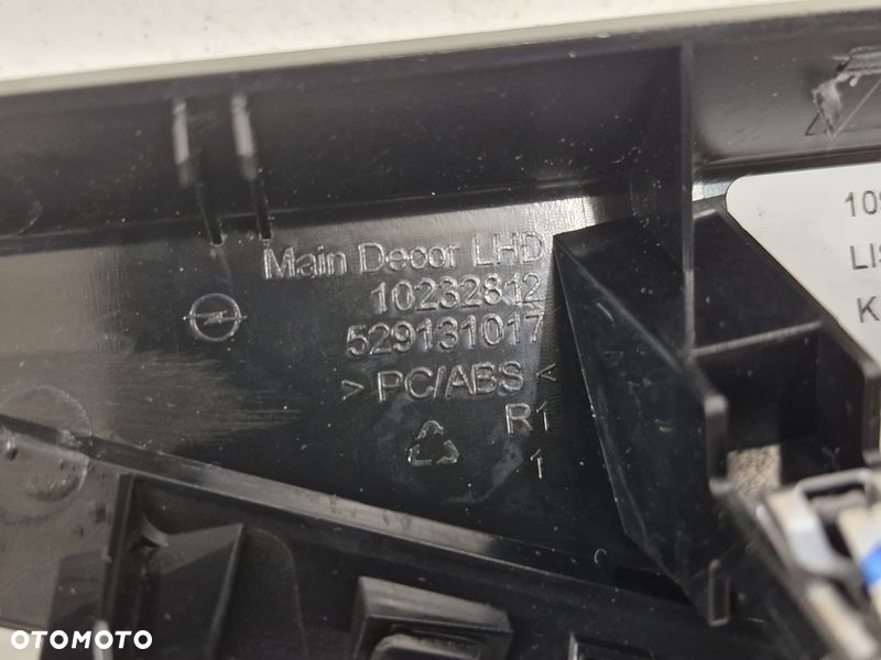 OPEL ASTRA L VI LISTWA OZDOBNA DEKOR KONSOLI 529131017 - 8