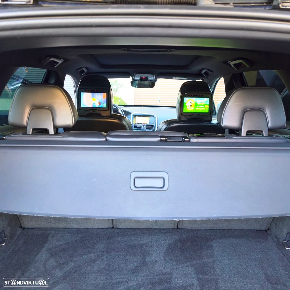 Volvo XC 60 2.0 D4 R-Design Summum - 17