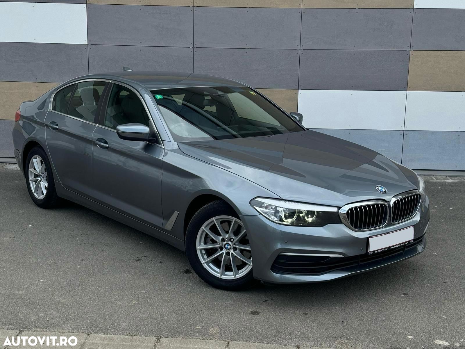 BMW Seria 5 520d Sport Line - 1