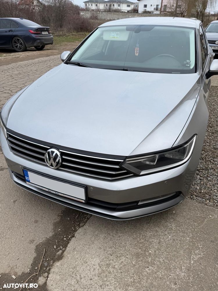 Volkswagen Passat 1.6 TDI Comfortline - 1