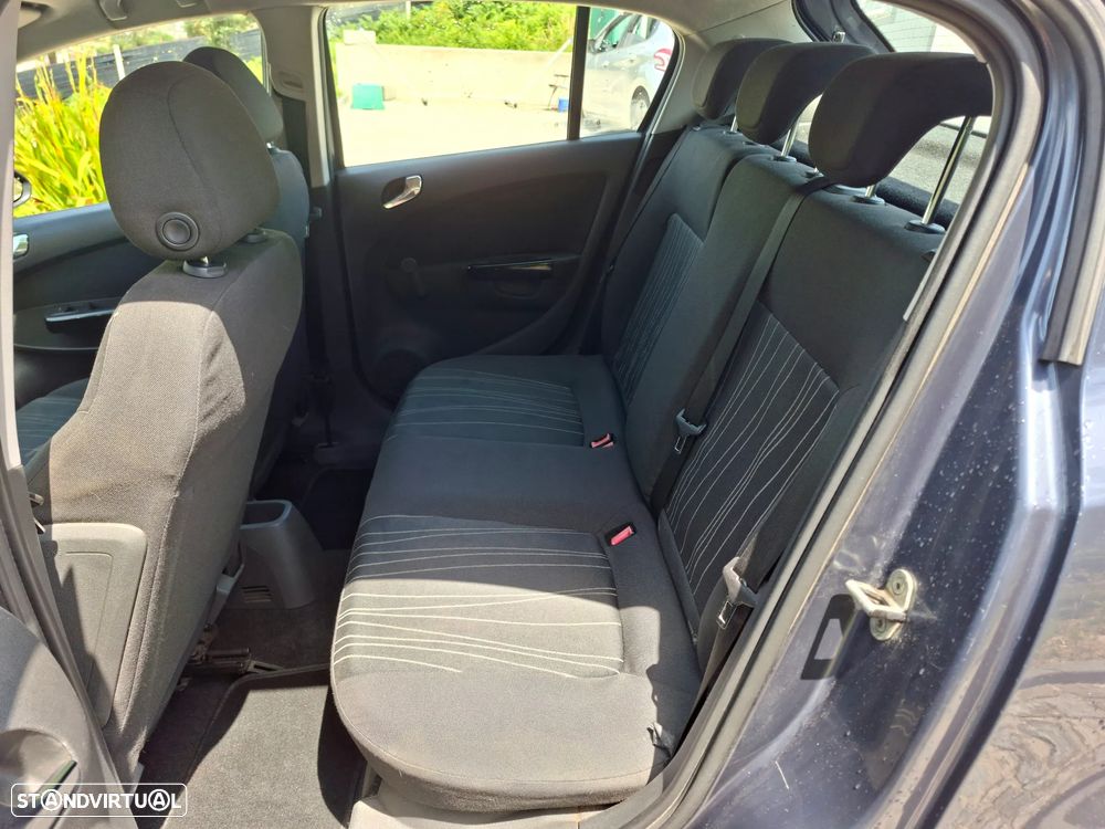 Opel Corsa 1.2 Cosmo - 12