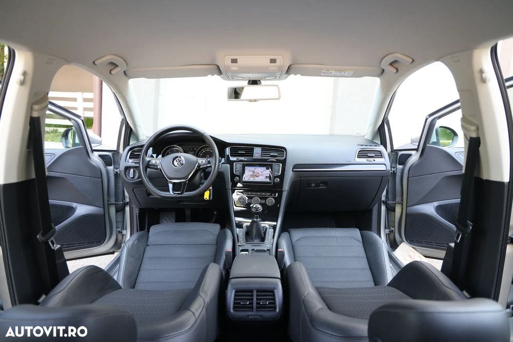 Volkswagen Golf 1.6 BlueTDI Comfortline - 12