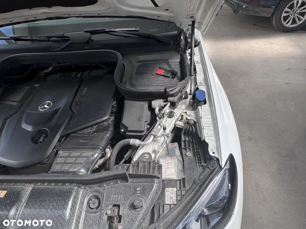 Mercedes-Benz GLE 400 d 4Matic 9G-TRONIC AMG Line - 14