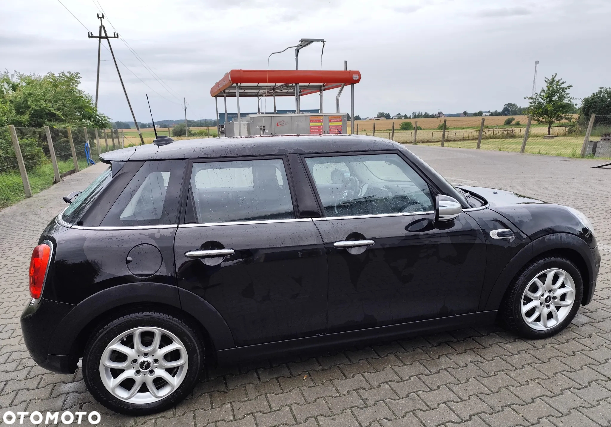 MINI ONE D - 5