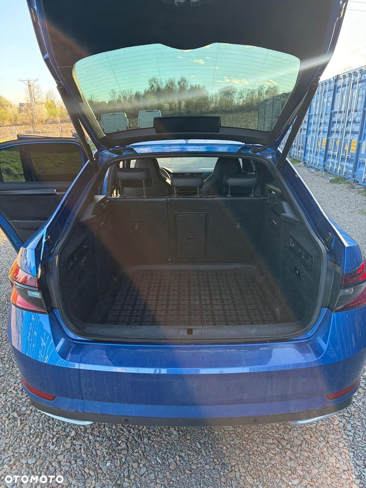 Skoda Superb 2.0 TDI SCR 4x4 Sportline DSG - 2
