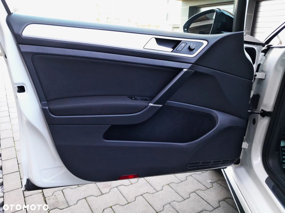 Volkswagen Golf 2.0 TDI BlueMotion Technology Cup - 23