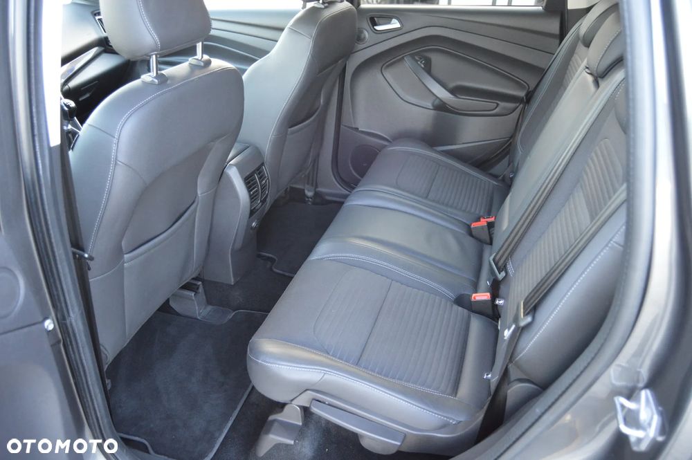 Ford Kuga 1.5 EcoBoost 2x4 Titanium - 31