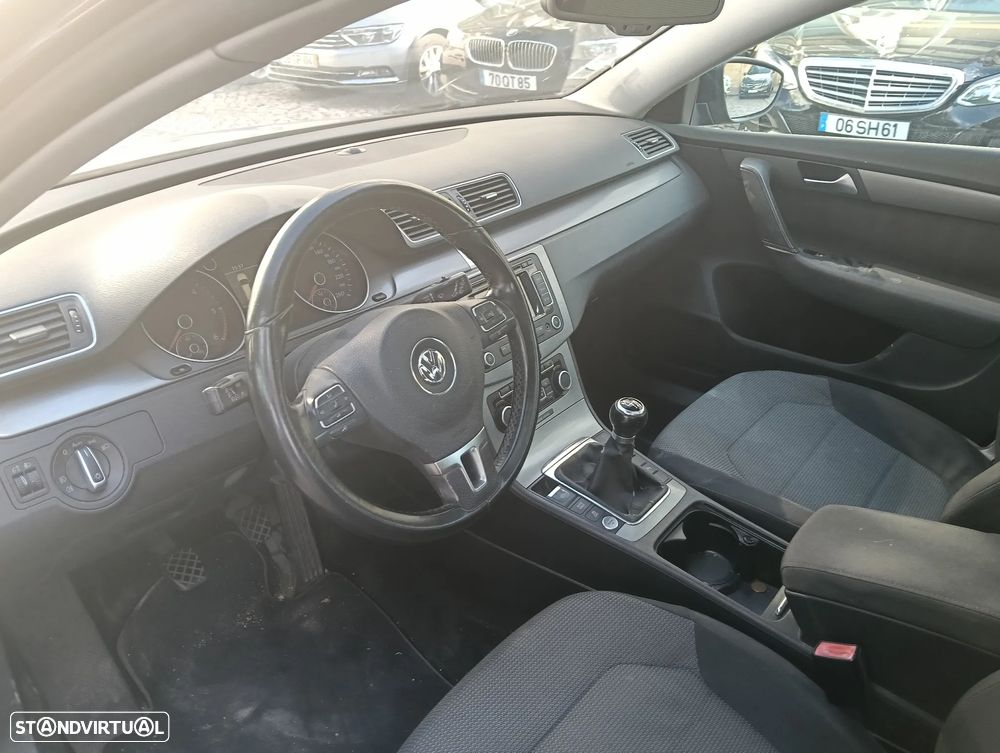 VW Passat Variant 2.0 TDi Confortline - 16