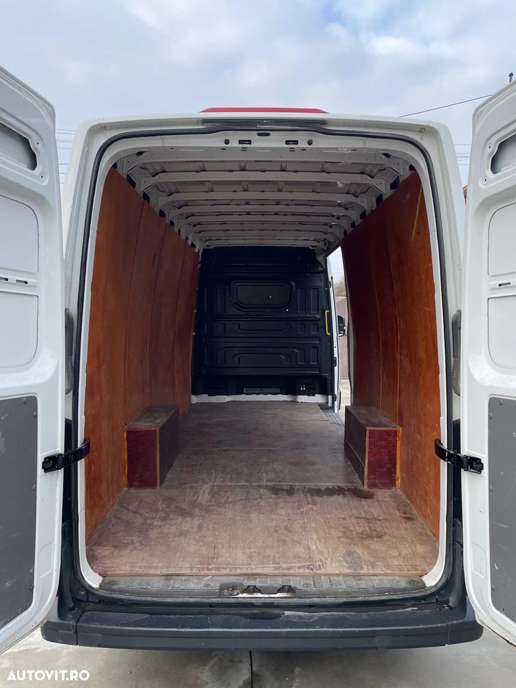 Volkswagen Crafter - 13