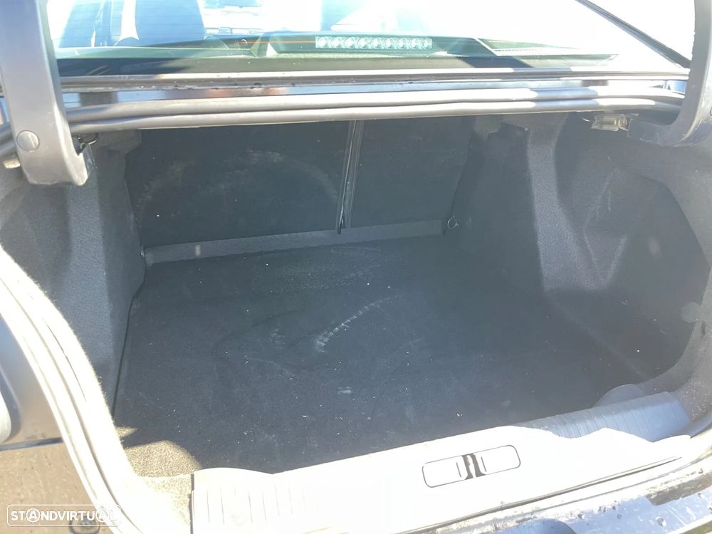 Citroën C4 X 1.2 Hybrid Plus e-DSC6 - 16