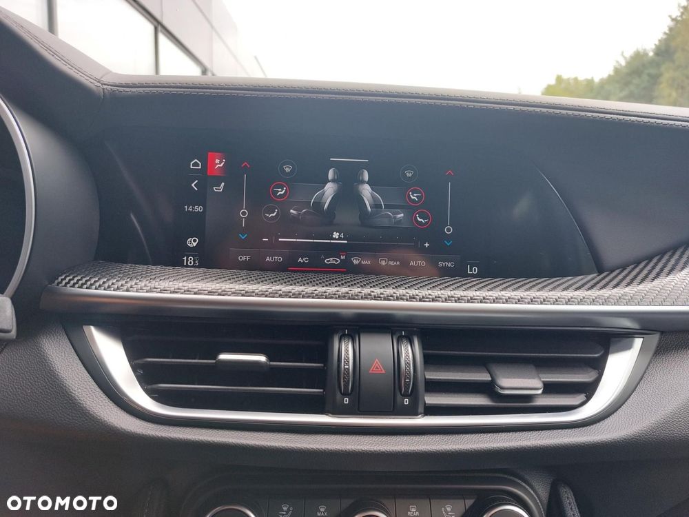 Alfa Romeo Stelvio 2.9 Bi Turbo V6 Quadrifoglio Q4 - 29