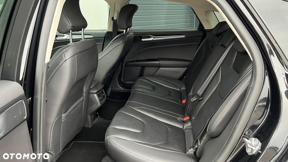 Ford Mondeo - 28