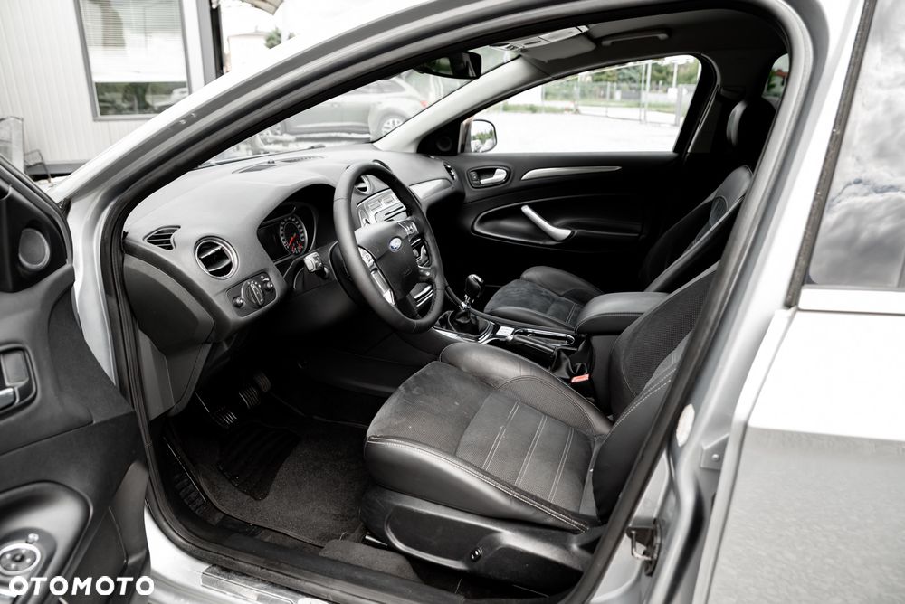 Ford Mondeo 2.0 TDCi Trend - 17