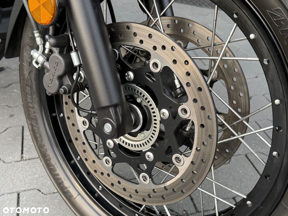 Suzuki V-STROM - 20