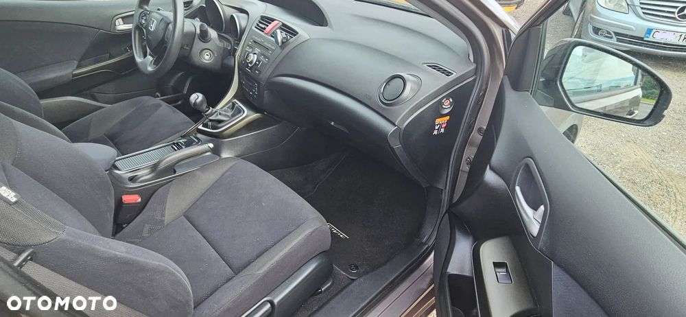 Honda Civic 1.8 Comfort - 9