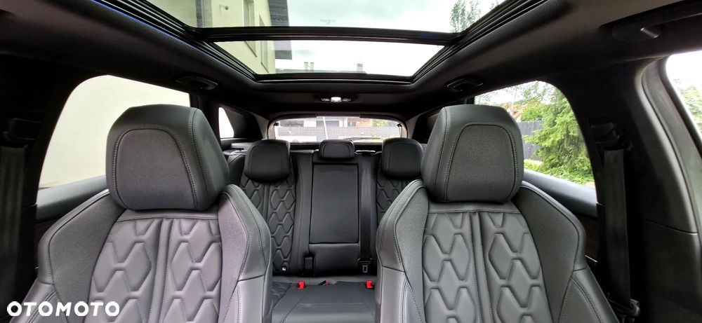 Peugeot 3008 1.6 PureTech HYbrid GT Line S&S EAT8 - 13