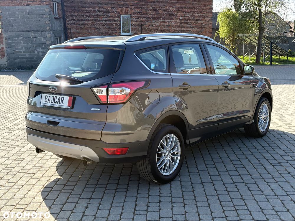 Ford Kuga 1.5 EcoBoost 2x4 Titanium - 5