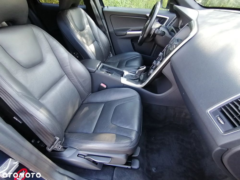 Volvo XC 60 D5 AWD Summum - 15