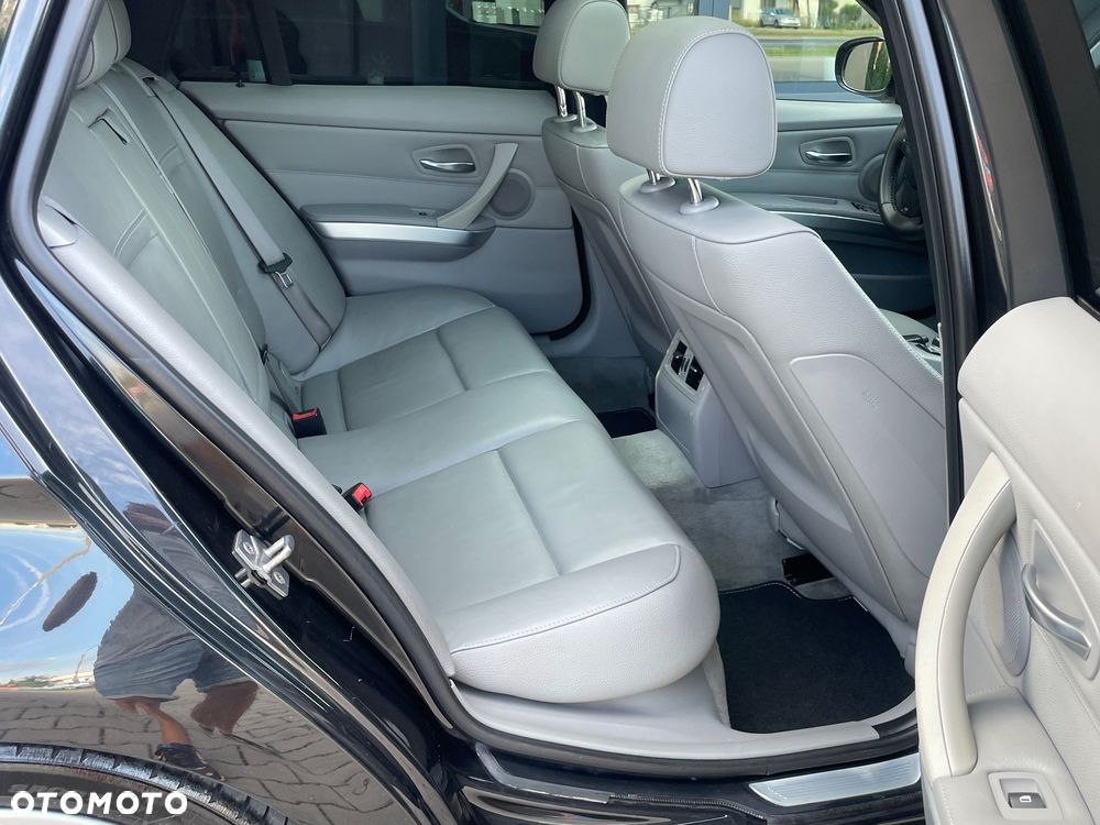BMW Seria 3 - 23
