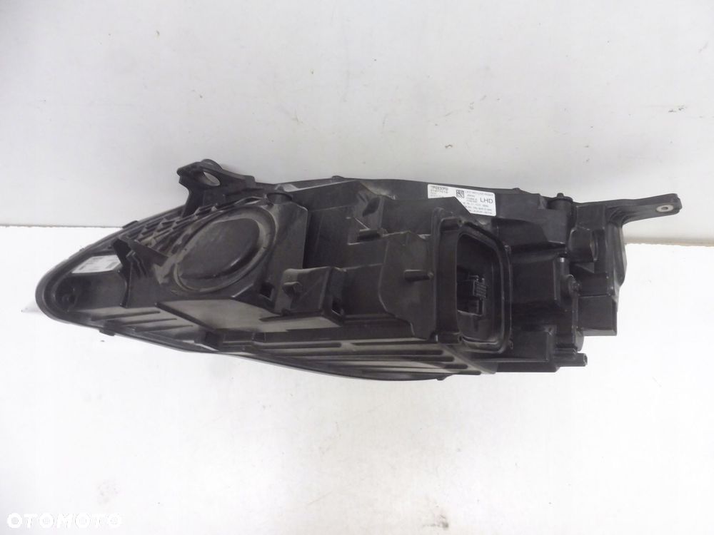 volvo xc40 v40 lampa full led prawa - 6
