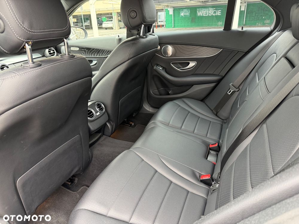 Mercedes-Benz Klasa C 200 4-Matic 9G-TRONIC - 15