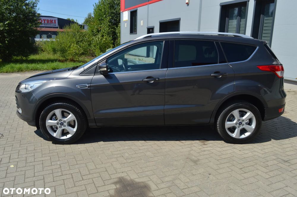 Ford Kuga 2.0 TDCi 2x4 Titanium - 6