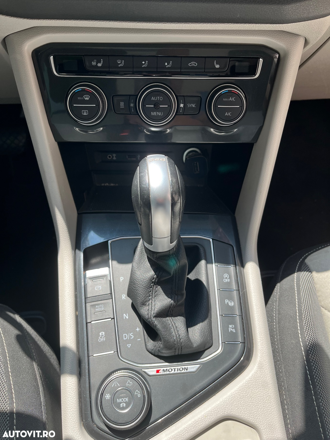 Volkswagen Tiguan 2.0 TDI 4Mot DSG Comfortline - 20