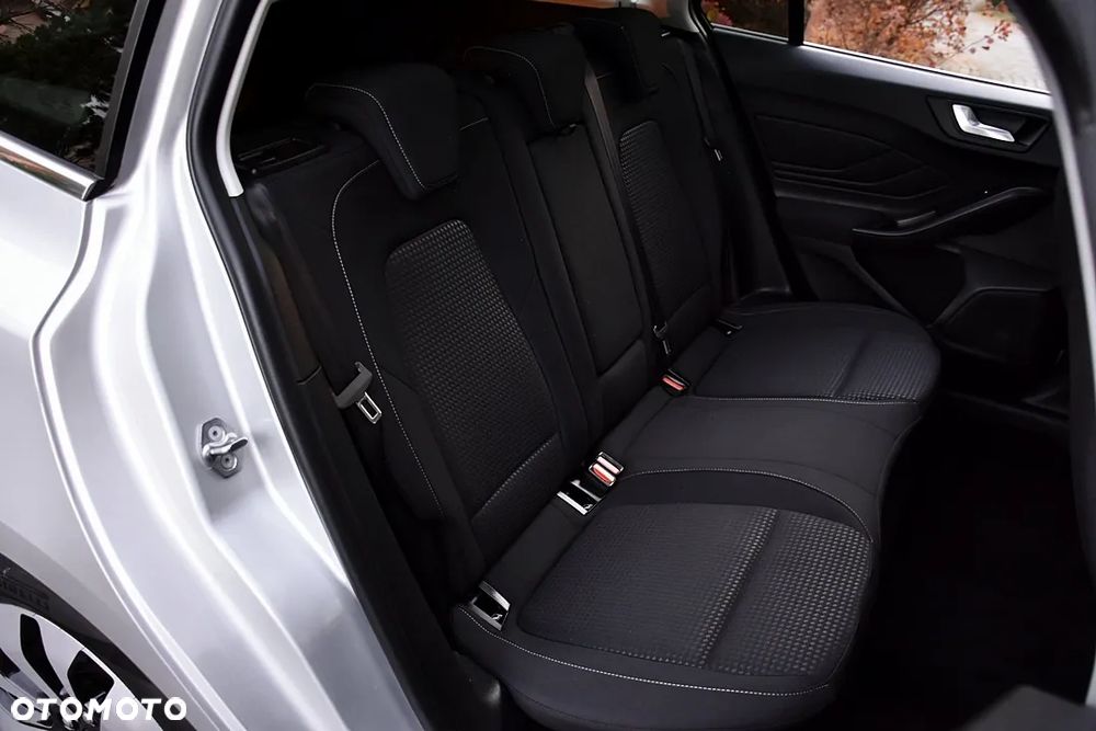 Ford Focus 1.5 EcoBlue Start-Stopp-System TITANIUM DESIGN - 39