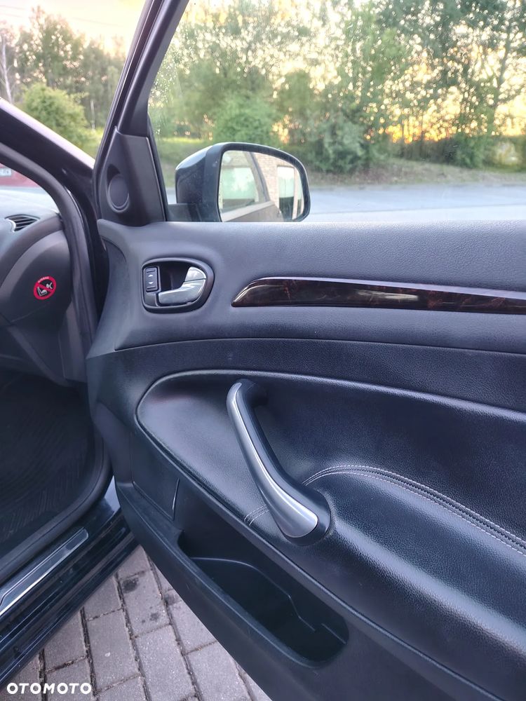 Ford Mondeo 1.8 TDCi Ghia X - 12