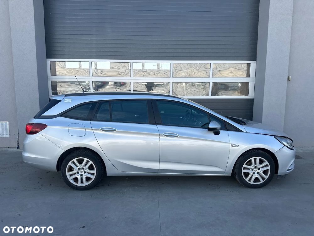 Opel Astra 1.4 T Enjoy - 1