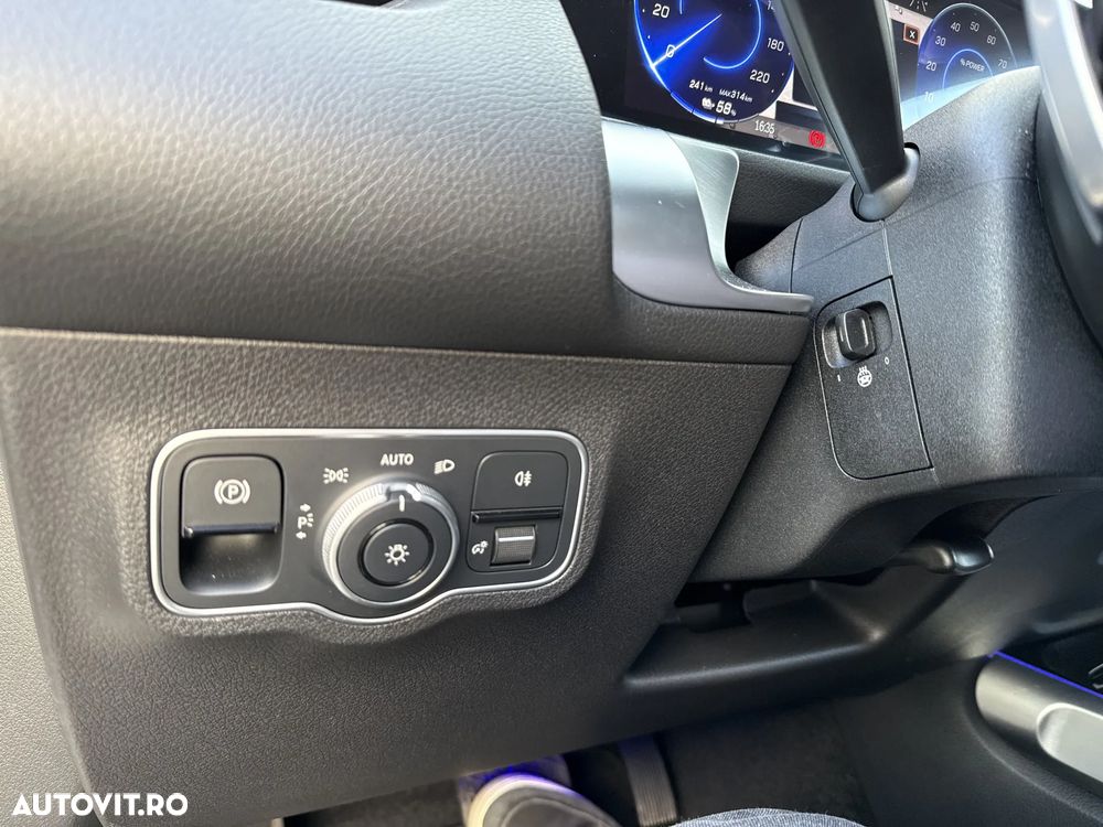 Mercedes-Benz EQB 250+ Electric Art - 23