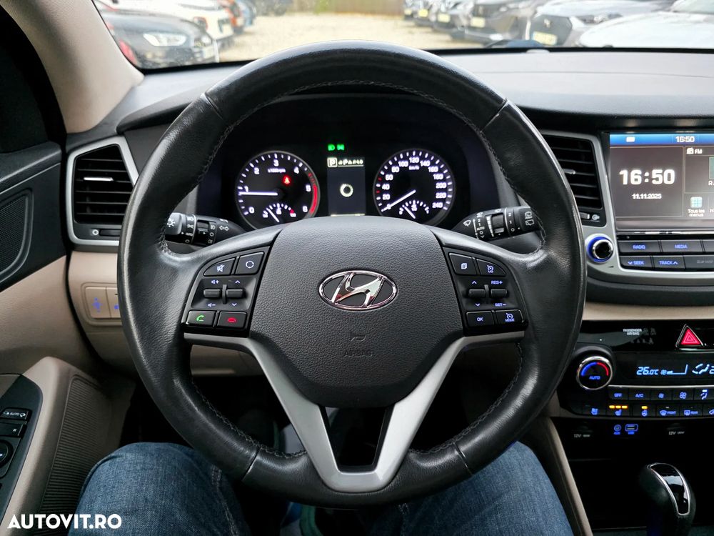Hyundai Tucson blue 1.7 CRDi 2WD DCT Premium - 28