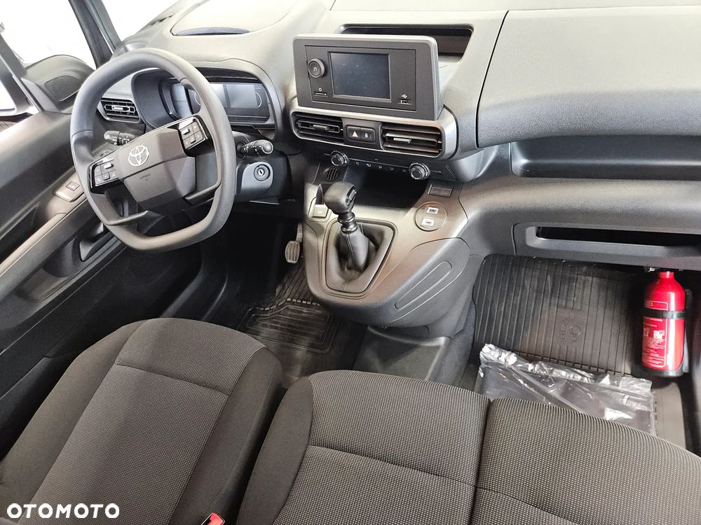 Toyota Proace City - 13