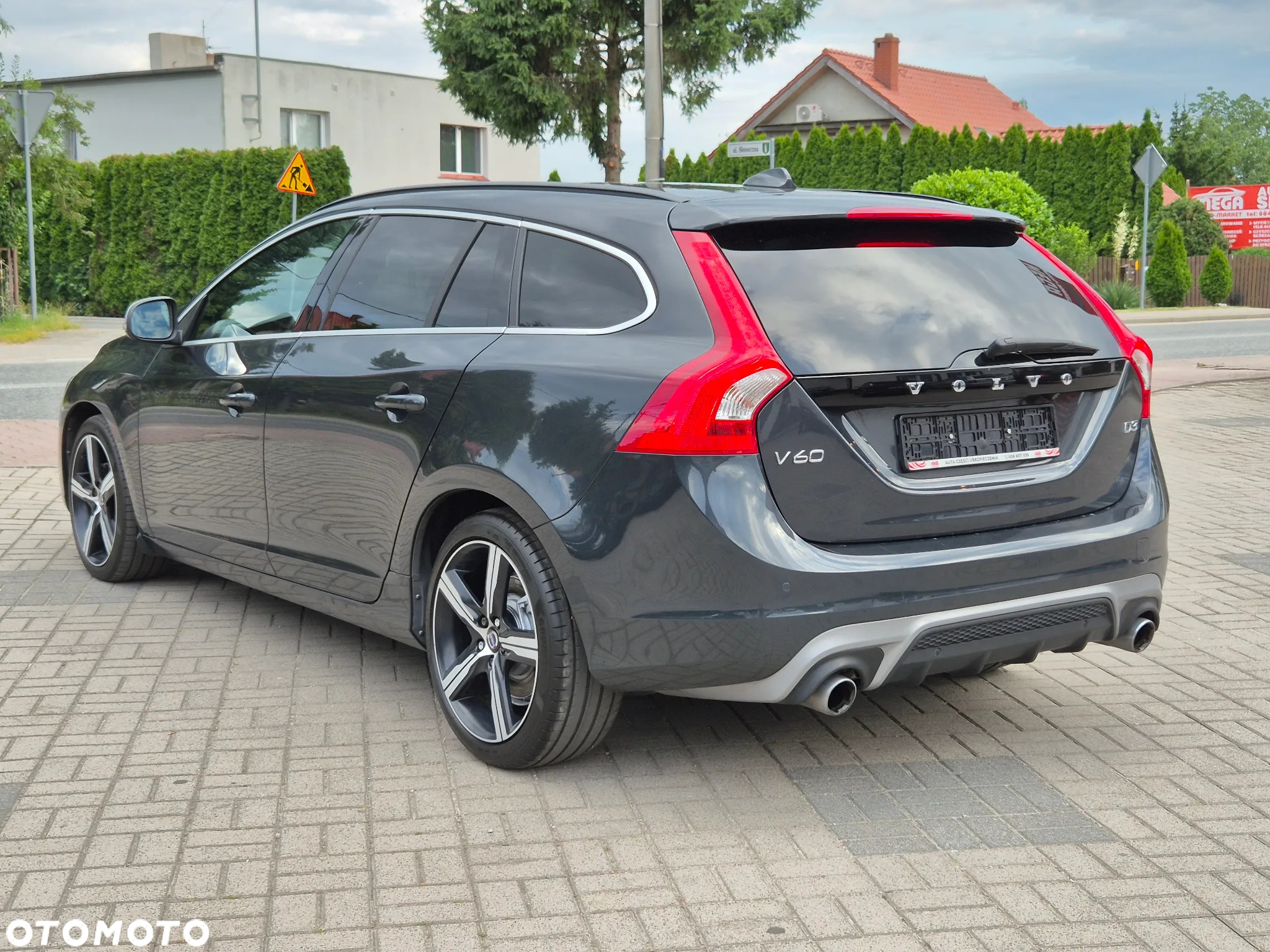 Volvo V60 D3 Drive-E R-Design Kinetic - 10