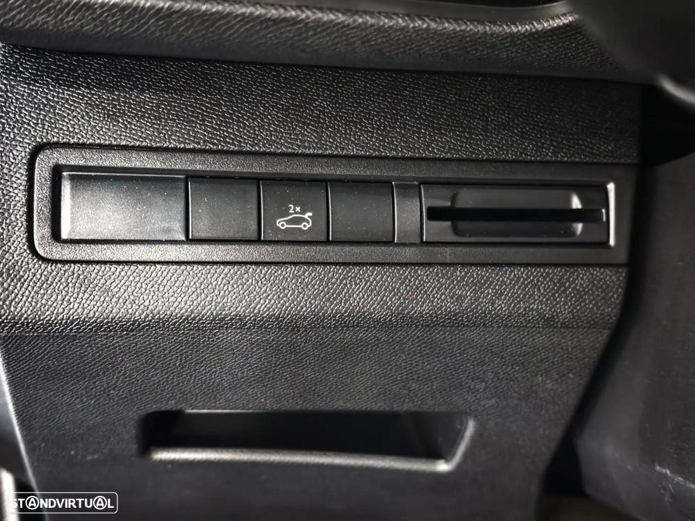 Peugeot 3008 PureTech 130 Stop & Start GPF Allure Business-Pack - 15