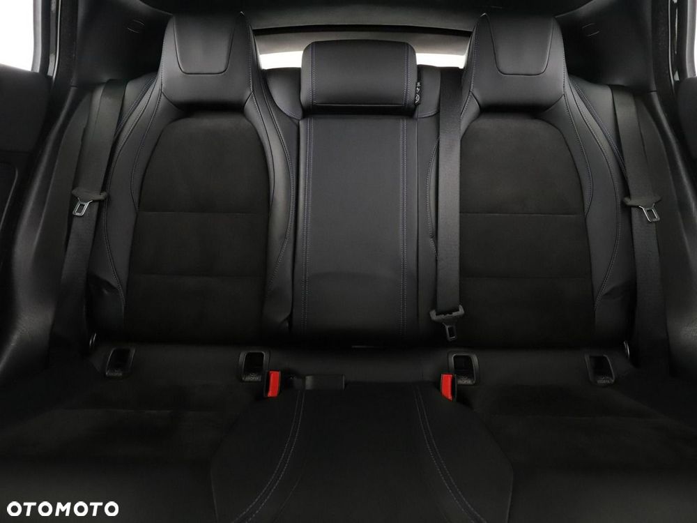 Infiniti Q30 2.0t DCT AWD Sport City Black - 19