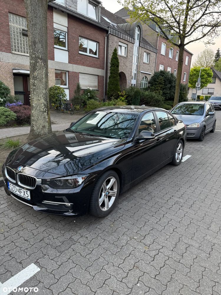 BMW Seria 3 328i xDrive Luxury Line - 5