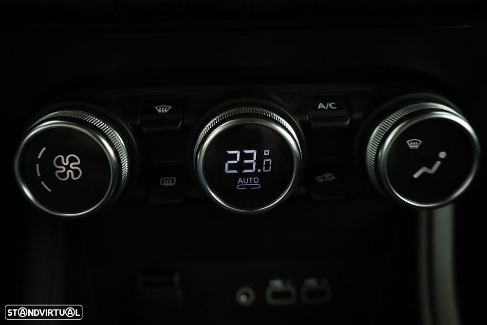 Renault Captur 1.0 TCe Techno Bi-Fuel - 12