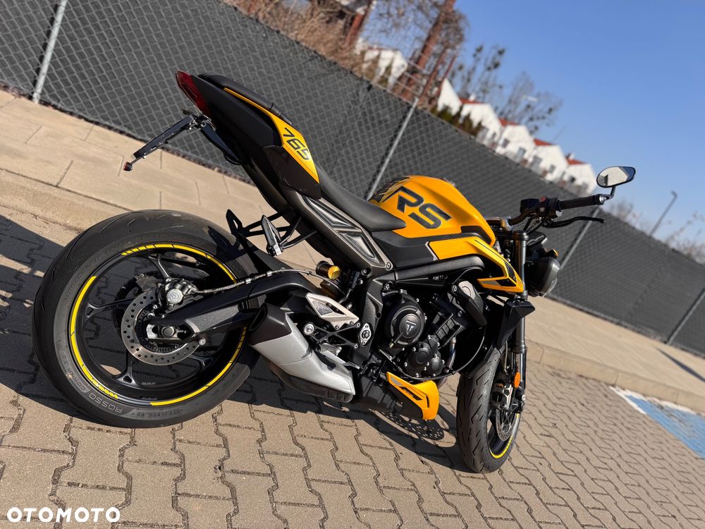 Triumph Street Triple - 6