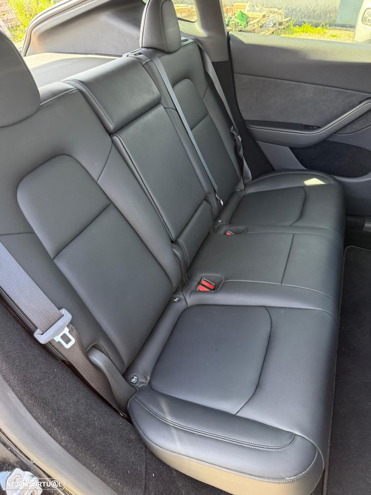 Tesla Model Y Performance Dual Motor AWD - 5