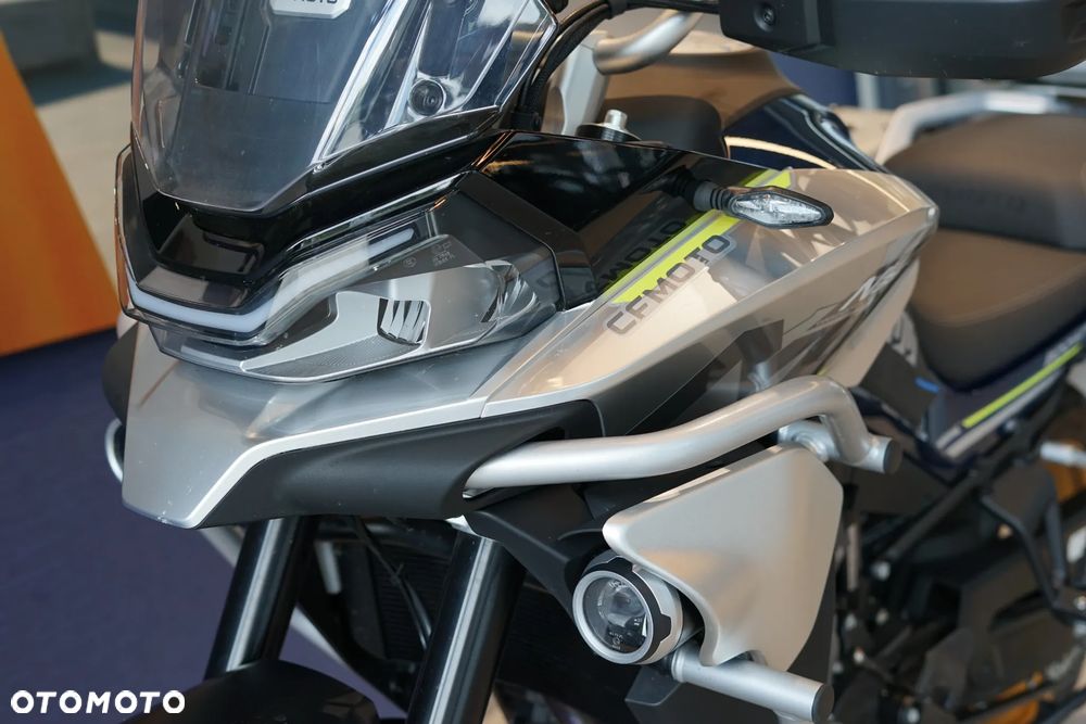 CFMoto 800MT Touring - 11