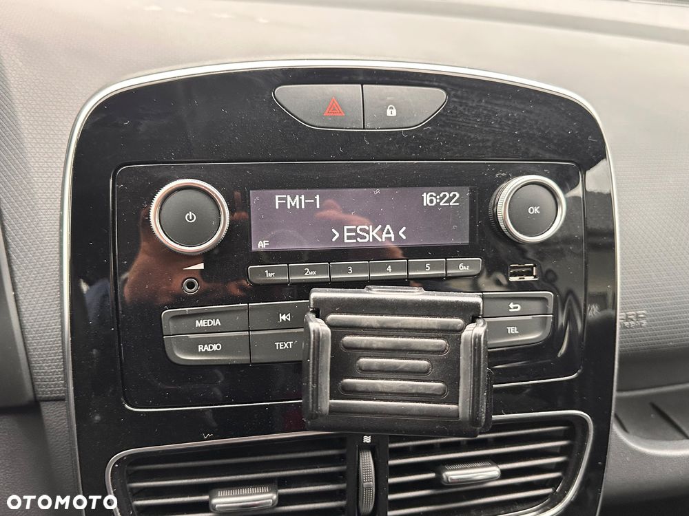 Renault Clio 1.2 16V 75 LIMITED 2018 - 23